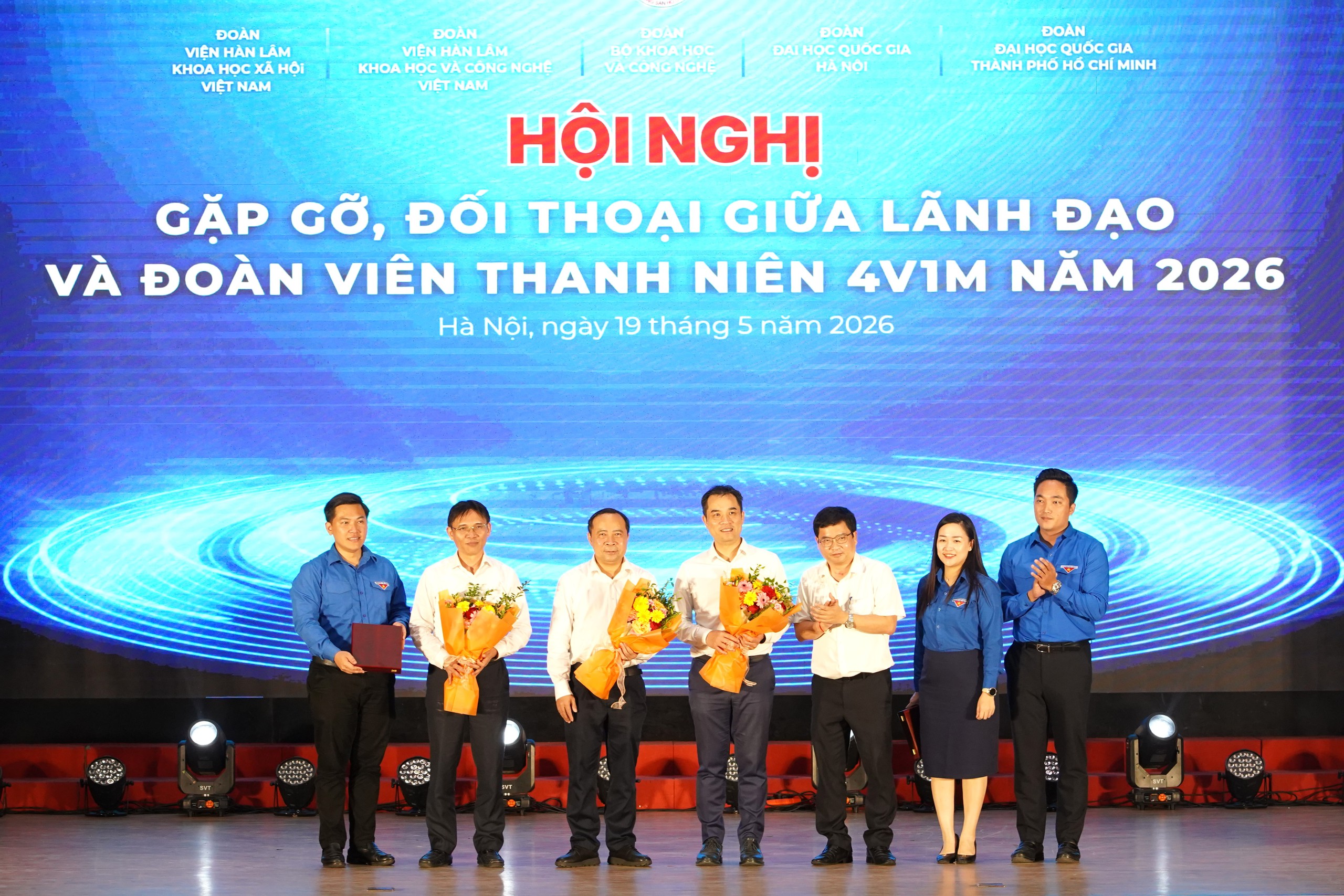 Bộ trưởng Vũ Hải Quân: Người trẻ hãy bắt đầu nghiên cứu từ những bài toán nhỏ - Ảnh 5.