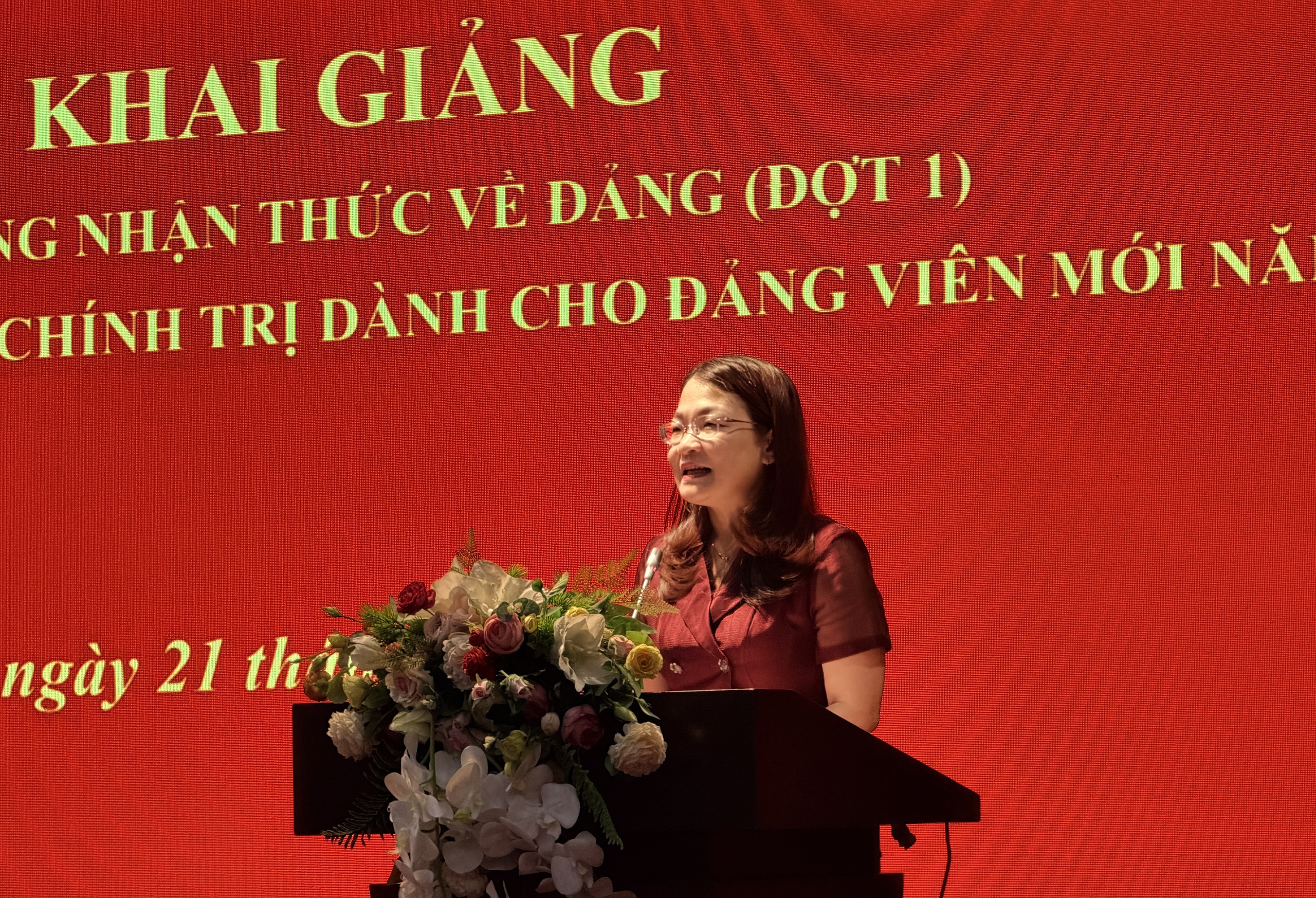 Khai giảng c&aacute;c lớp bồi dưỡng L&yacute; luận ch&iacute;nh trị đợt 1 năm 2026- Ảnh 2.