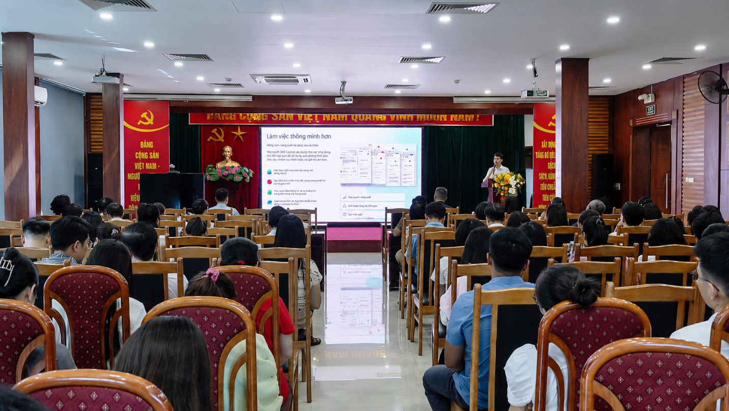 H&agrave; Nội tăng tốc chuyển đổi số với nền tảng l&agrave;m việc hiện đại Microsoft 365 v&agrave; Copilot- Ảnh 1.