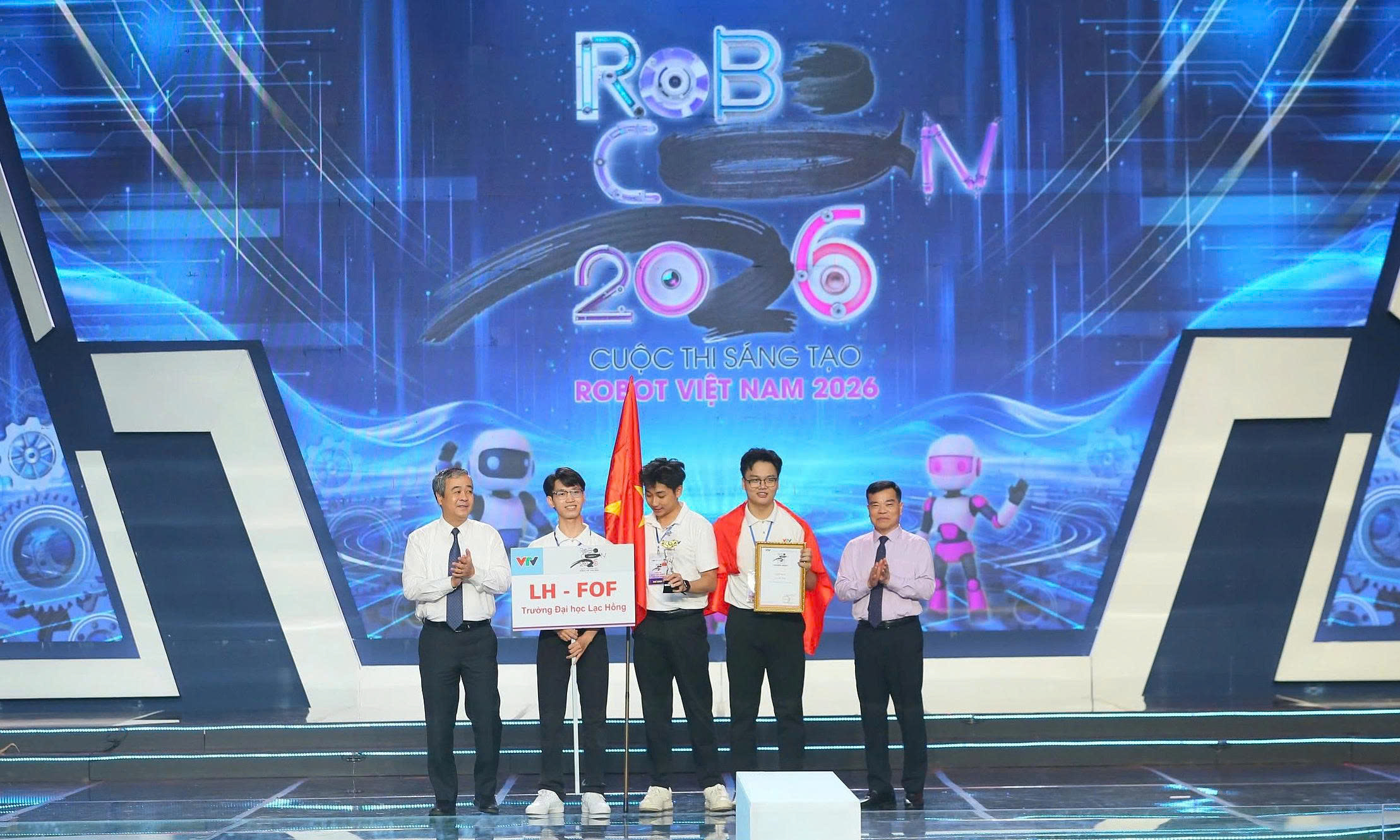 Trường đại học Lạc Hồng gi&agrave;nh giải Nhất Cuộc thi Robocon Việt Nam 2026 - Ảnh 1.