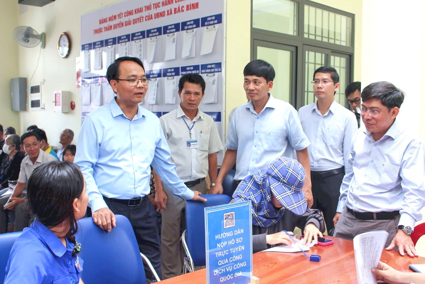 Lâm Đồng: Đưa AI vào hành chính công, mở lối thoát nghèo thông tin- Ảnh 1.