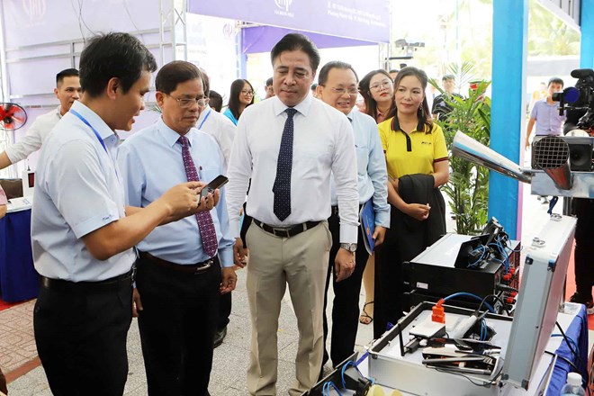 Đến năm 2030, người d&acirc;n Huế c&oacute; thể truy cập c&aacute;p quang tốc độ 1Gb/s- Ảnh 1.