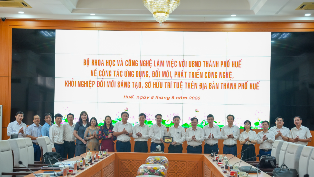 Th&aacute;o gỡ điểm nghẽn để Huế bứt ph&aacute; bằng khoa học v&agrave; c&ocirc;ng nghệ- Ảnh 2.