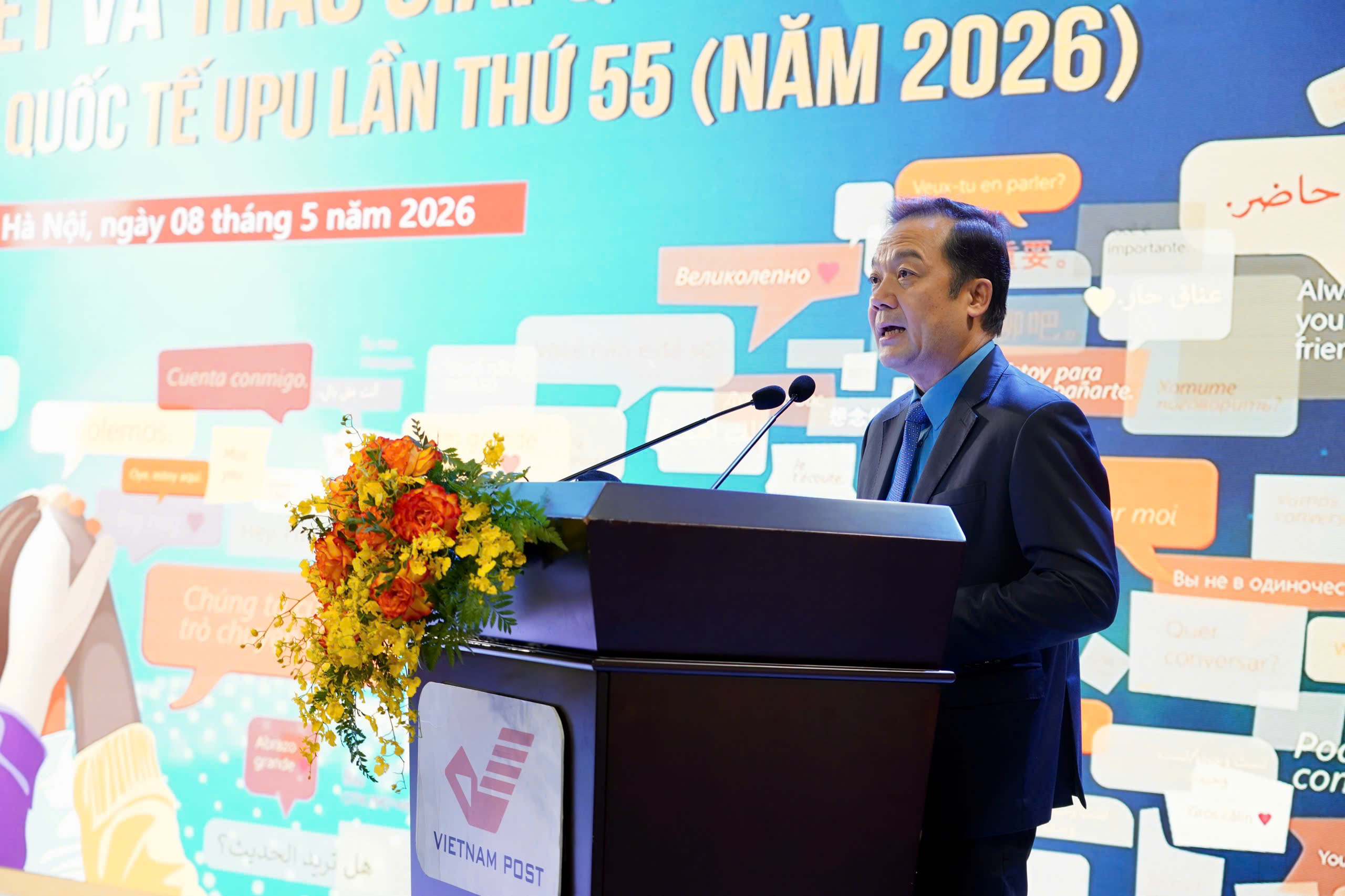 Thứ trưởng Phạm Đức Long: Ph&iacute;a sau m&agrave;n h&igrave;nh l&agrave; những tr&aacute;i tim chờ được thấu hiểu - Ảnh 1.