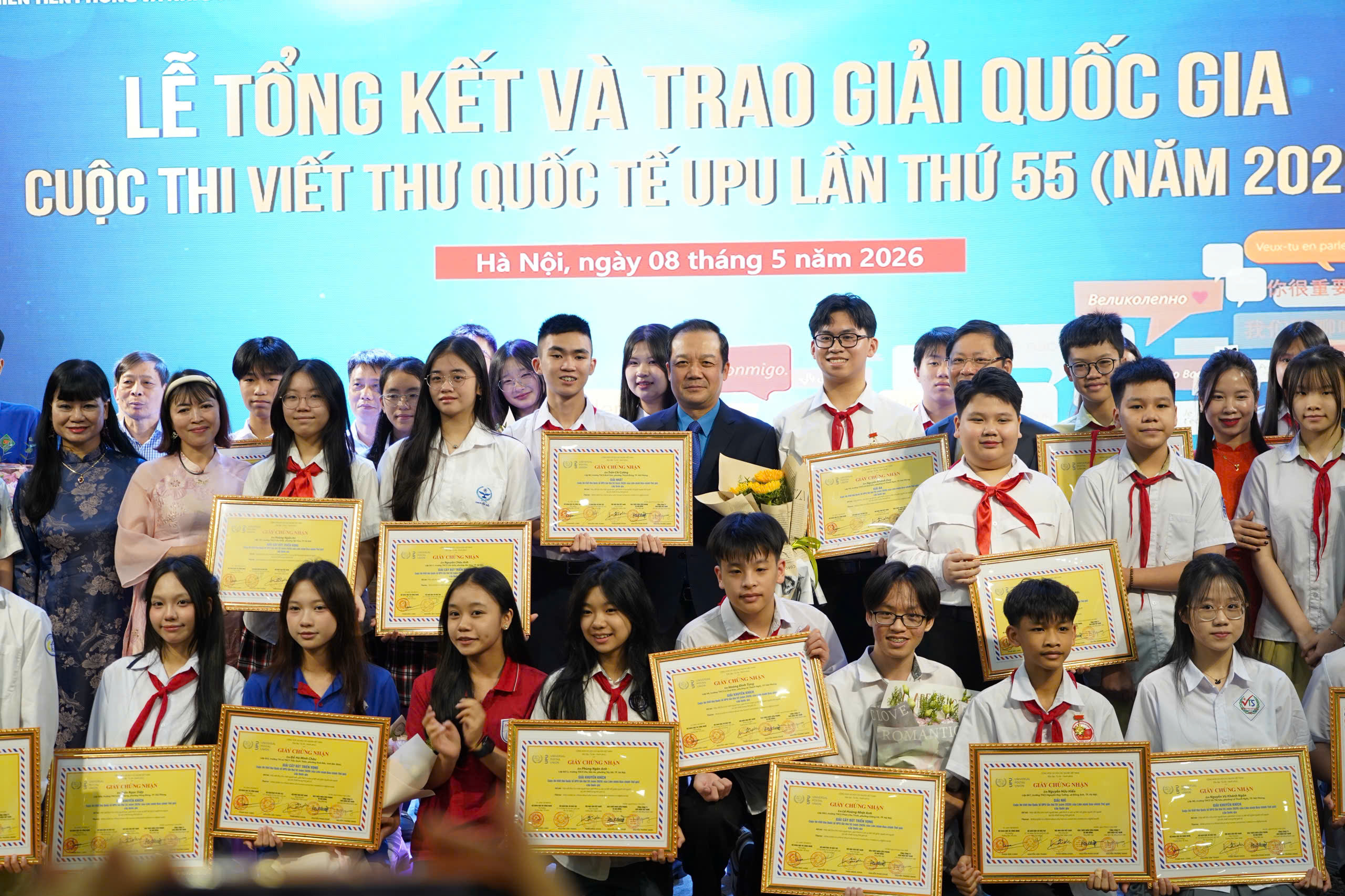 Thứ trưởng Phạm Đức Long: Ph&iacute;a sau m&agrave;n h&igrave;nh l&agrave; những tr&aacute;i tim chờ được thấu hiểu - Ảnh 4.