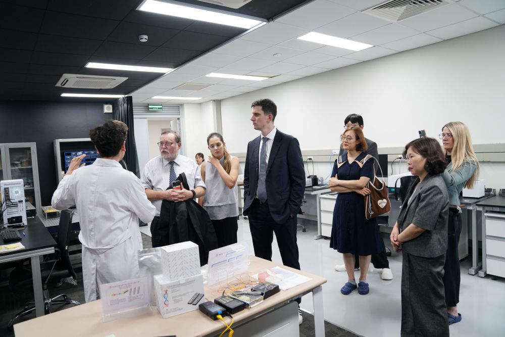 Đo&agrave;n c&ocirc;ng t&aacute;c Bộ C&ocirc;ng nghiệp, Khoa học v&agrave; T&agrave;i nguy&ecirc;n Australia l&agrave;m việc tại VKIST- Ảnh 6.