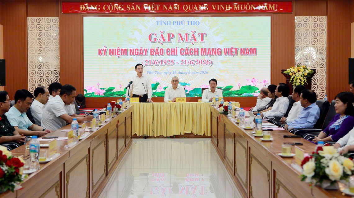 Ph&uacute; Thọ: Khoa học c&ocirc;ng nghệ, đổi mới s&aacute;ng tạo v&agrave; chuyển đổi số l&agrave; động lực tăng trưởng ch&iacute;nh trong nhiệm kỳ mới- Ảnh 2.