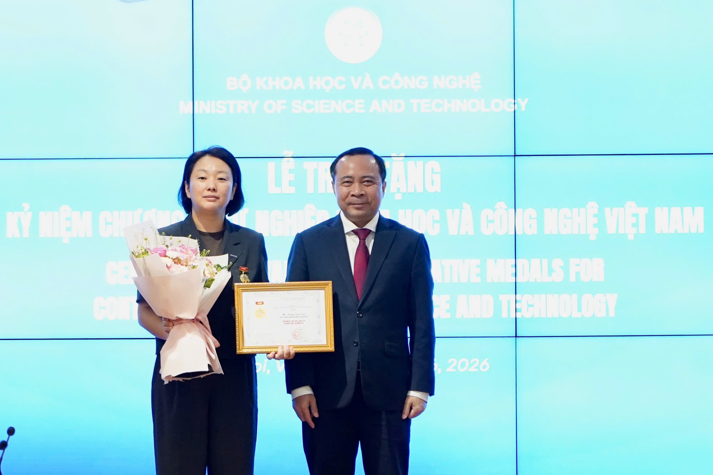 T&ocirc;n vinh những đ&oacute;ng g&oacute;p cho hợp t&aacute;c khoa học v&agrave; c&ocirc;ng nghệ Việt Nam - H&agrave;n Quốc - Ảnh 2.