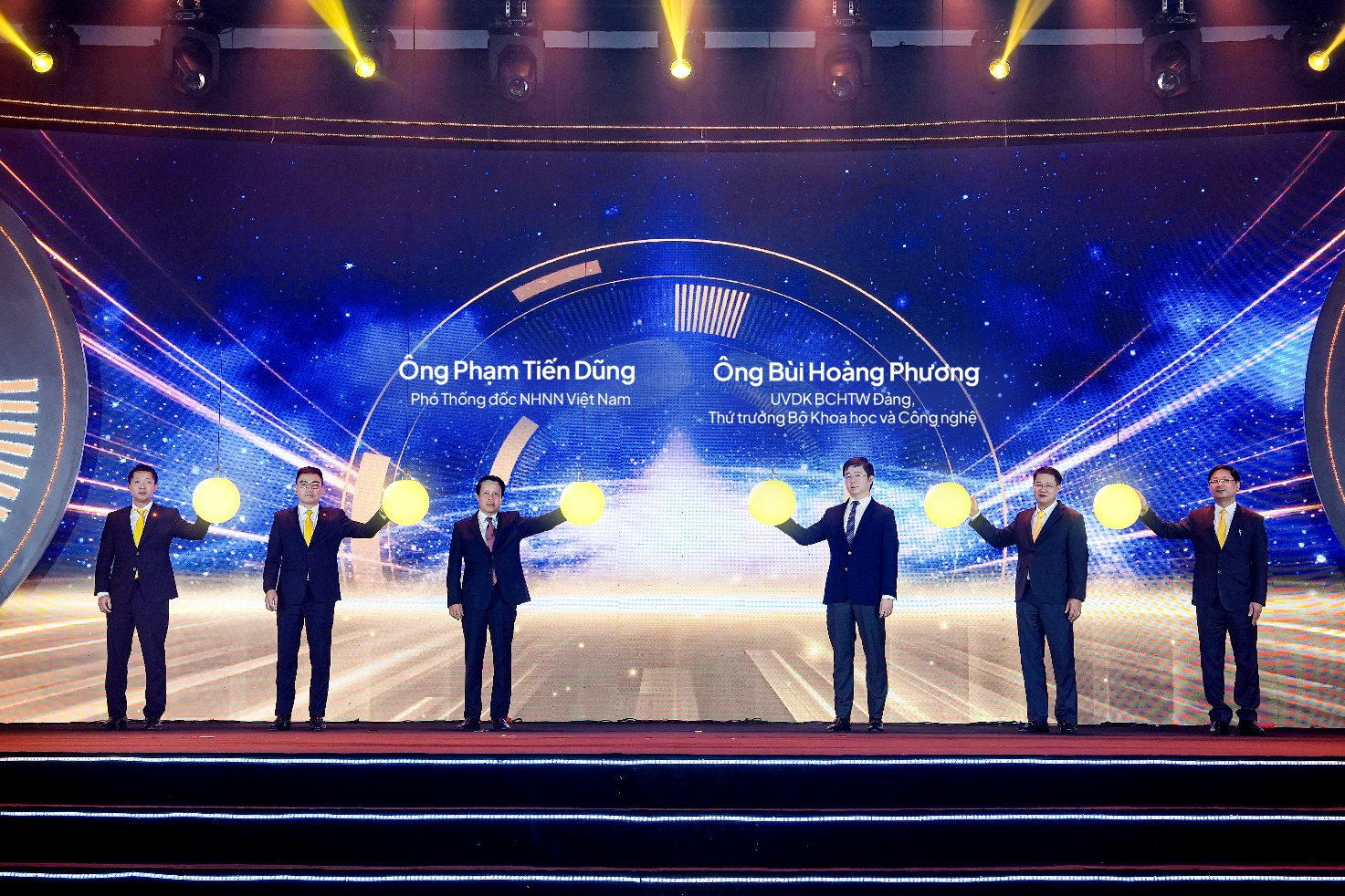 LPBank và Vietnam Post nâng cấp hợp tác chiến lược, thúc đẩy tài chính toàn diện và chuyển đổi số - Ảnh 4.
