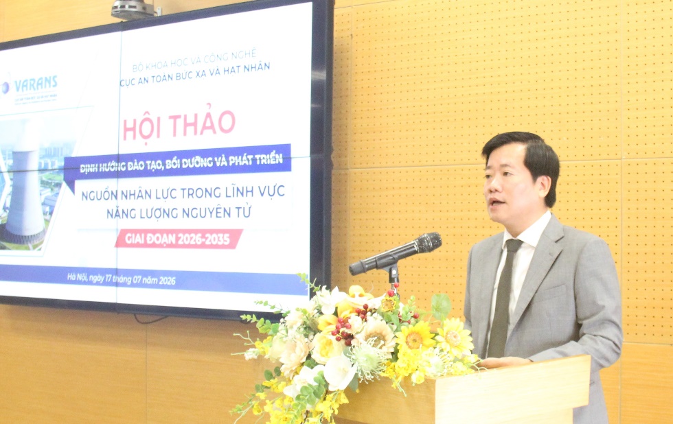 Việt Nam cần h&agrave;ng chục ngh&igrave;n nh&acirc;n lực cho ph&aacute;t triển năng lượng nguy&ecirc;n tử đến năm 2035- Ảnh 1.