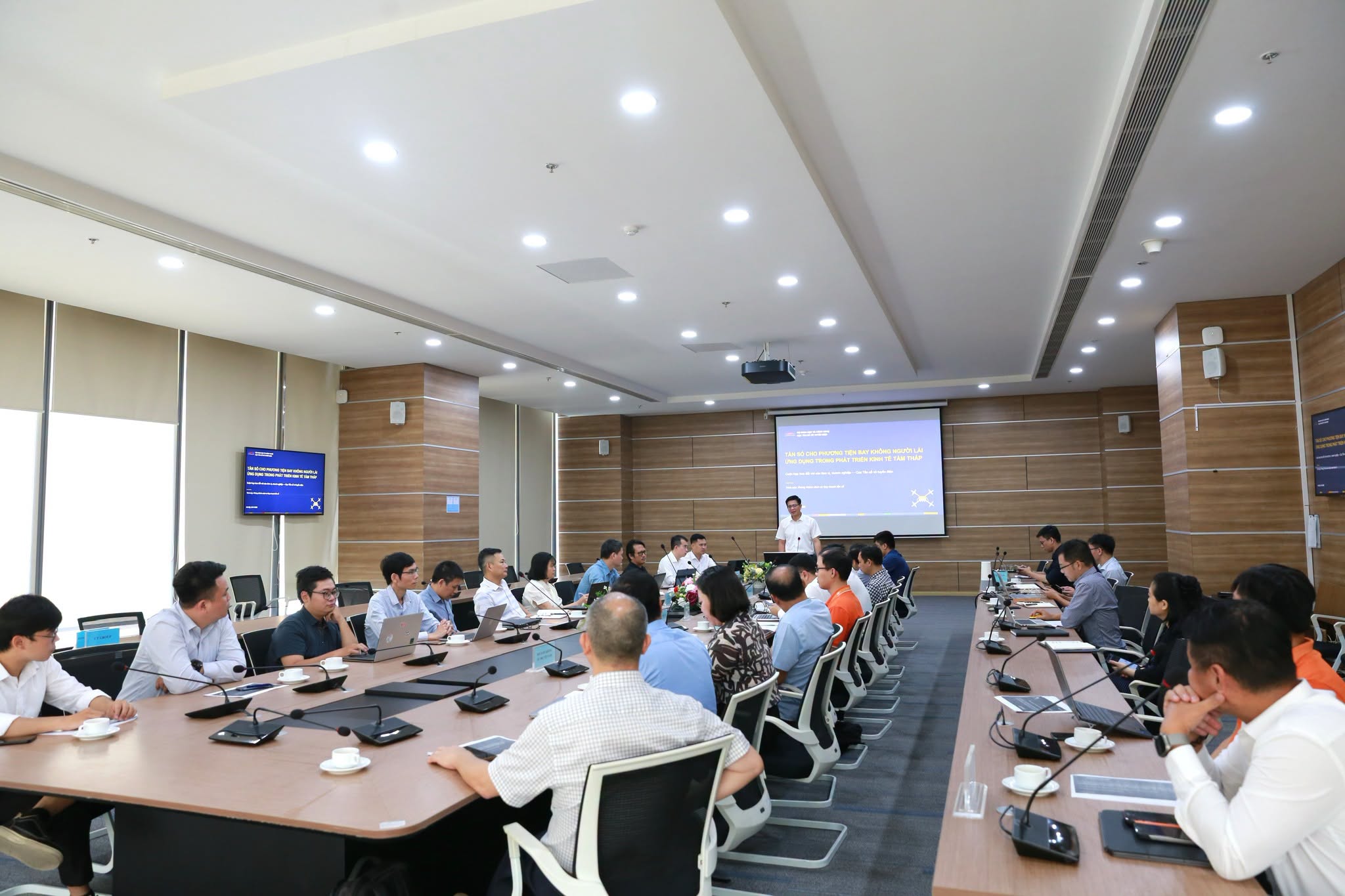 Thúc đẩy hoàn thiện chính sách tần số cho UAV, tạo động lực phát triển kinh tế tầm thấp- Ảnh 2.