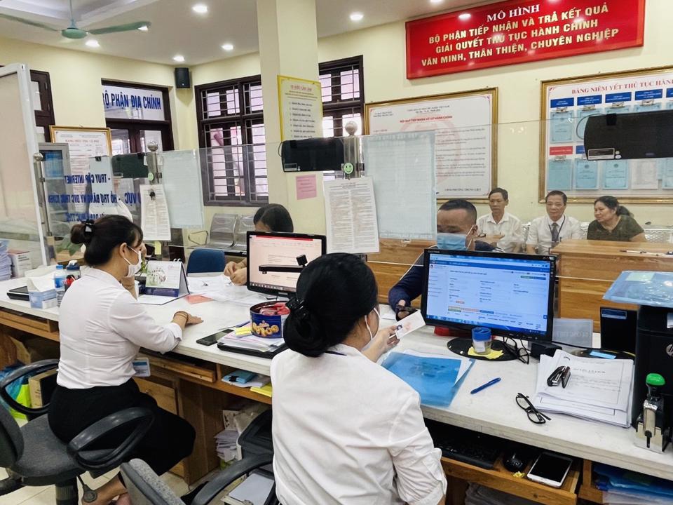 Đổi mới công tác quản lý nhà nước trong mô hình chính quyền địa phương hai cấp- Ảnh 2.