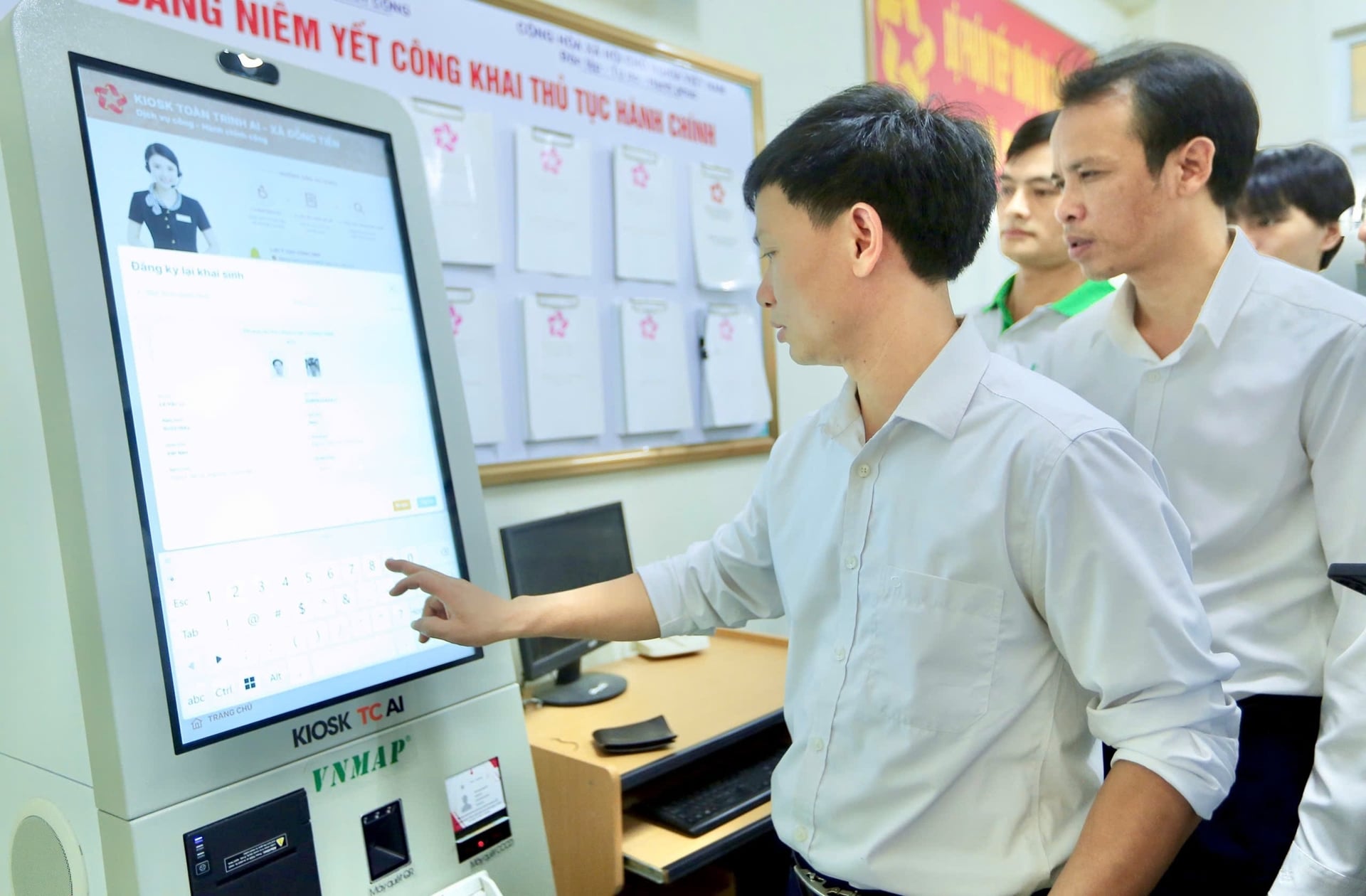 Thanh Hóa đưa Kiosk AI toàn trình phục vụ hành chính công- Ảnh 5.