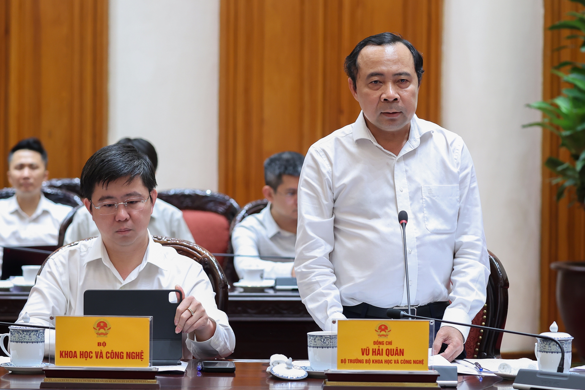 Thủ tướng Chính phủ Lê Minh Hưng: Đẩy nhanh hoàn thiện cơ sở dữ liệu quốc gia, phát triển công nghệ chiến lược- Ảnh 2.