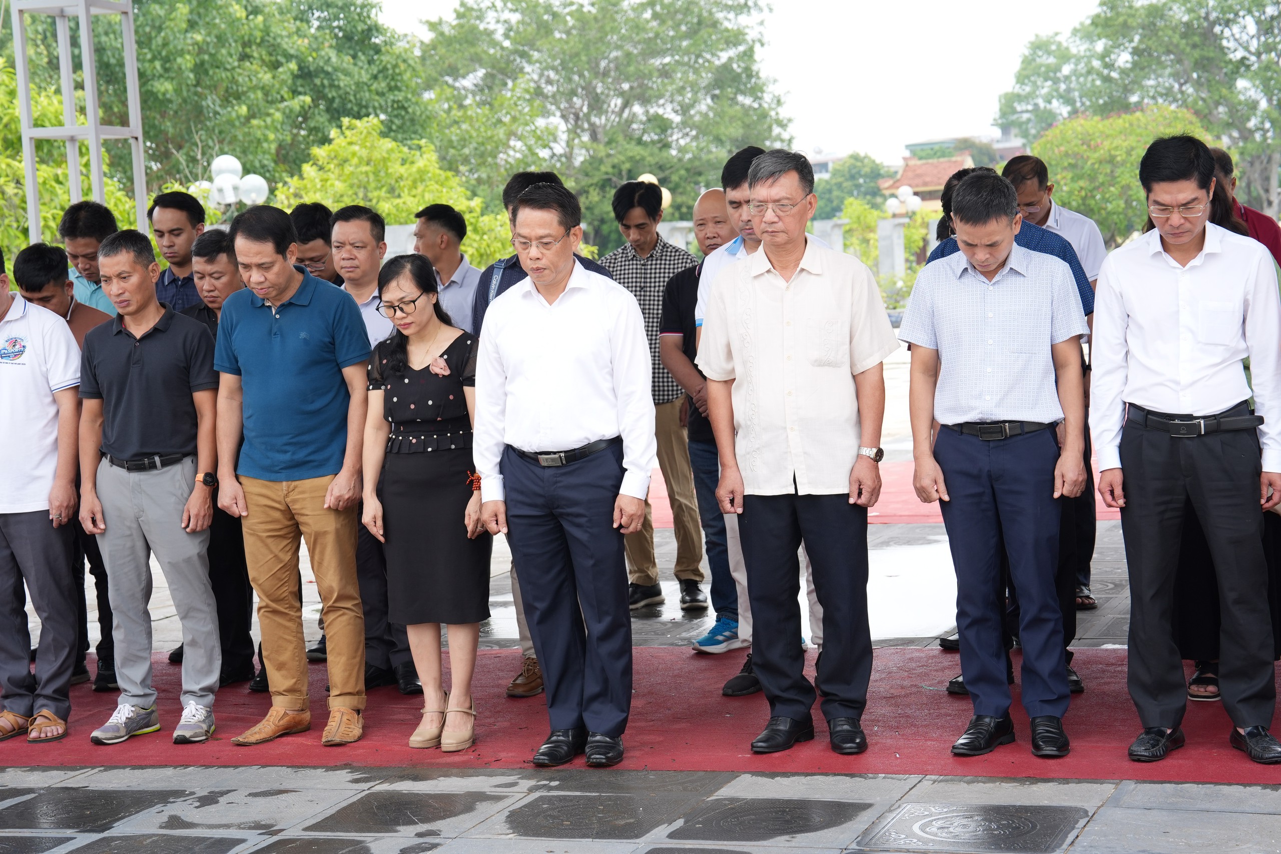 Tri &acirc;n qu&aacute; khứ, tiếp bước truyền thống cha &ocirc;ng- Ảnh 4.