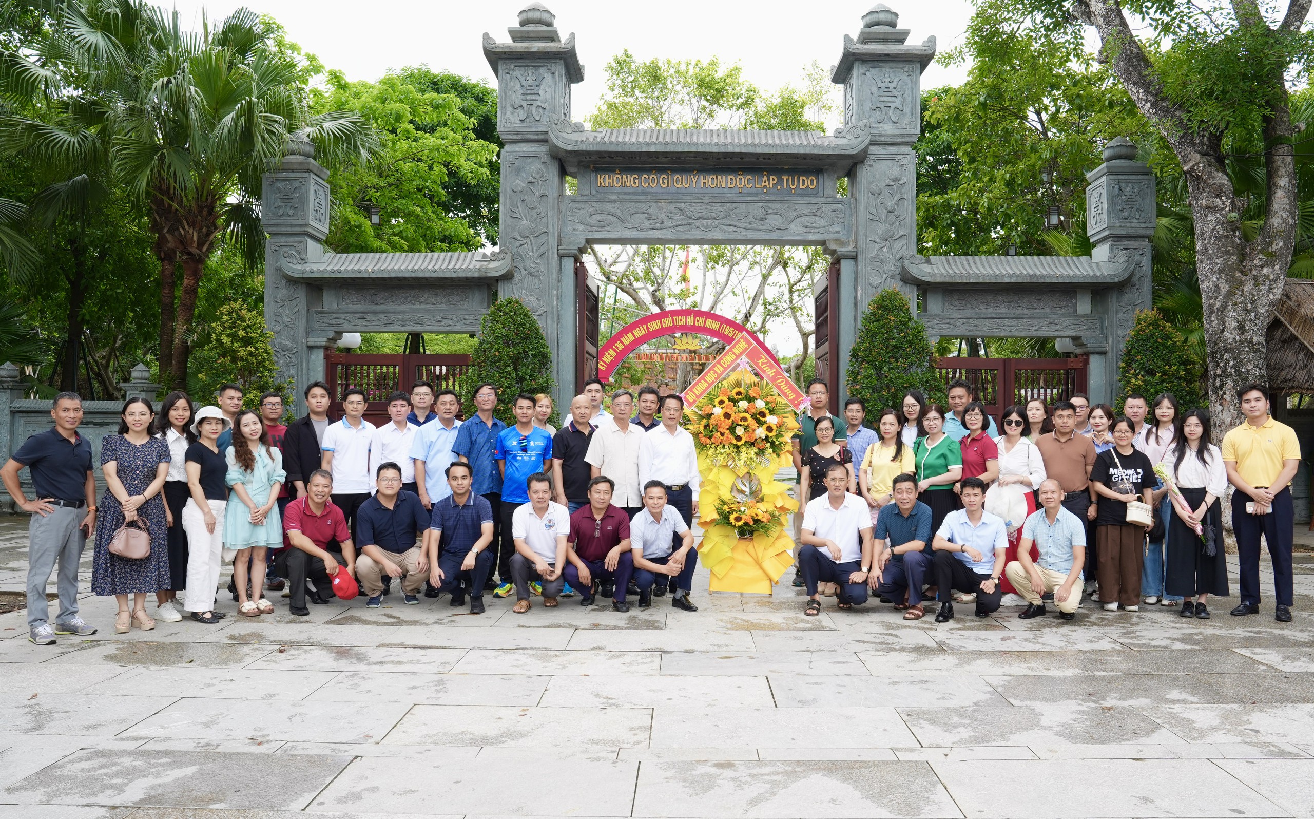Tri &acirc;n qu&aacute; khứ, tiếp bước truyền thống cha &ocirc;ng- Ảnh 13.