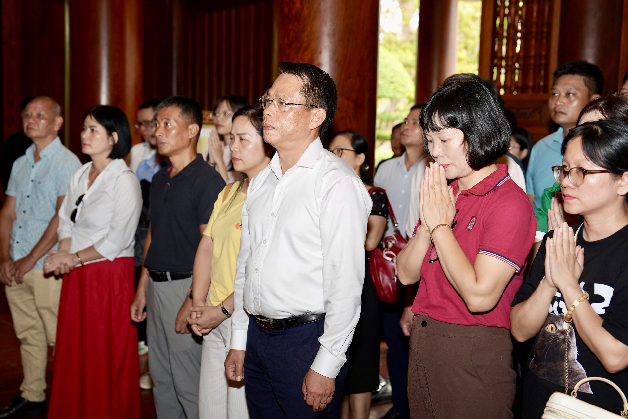 Tri &acirc;n qu&aacute; khứ, tiếp bước truyền thống cha &ocirc;ng- Ảnh 15.