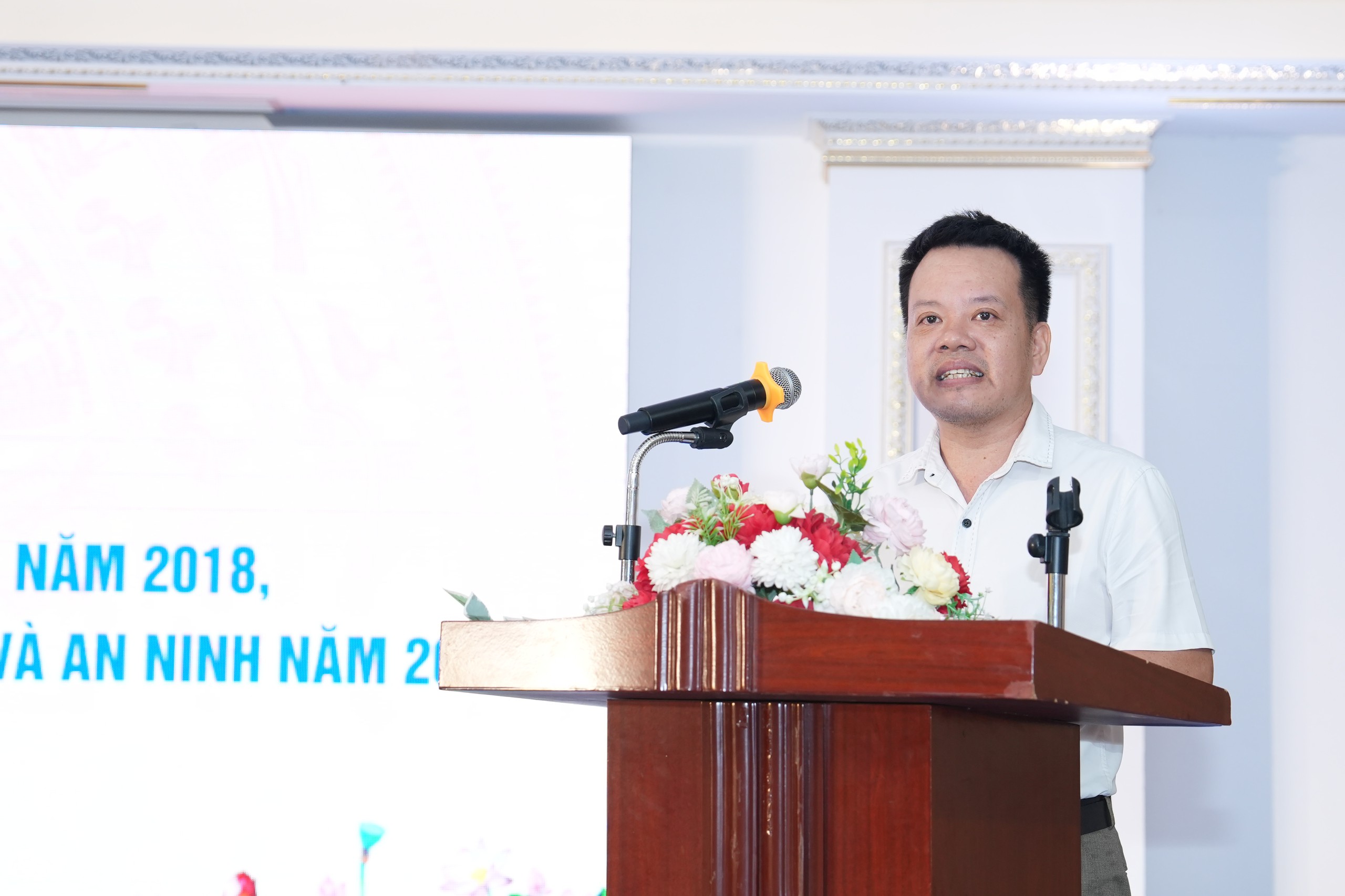 Đ&aacute;nh gi&aacute; to&agrave;n diện việc thi h&agrave;nh 3 luật về quốc ph&ograve;ng, d&acirc;n qu&acirc;n tự vệ v&agrave; gi&aacute;o dục quốc ph&ograve;ng, an ninh - Ảnh 5.