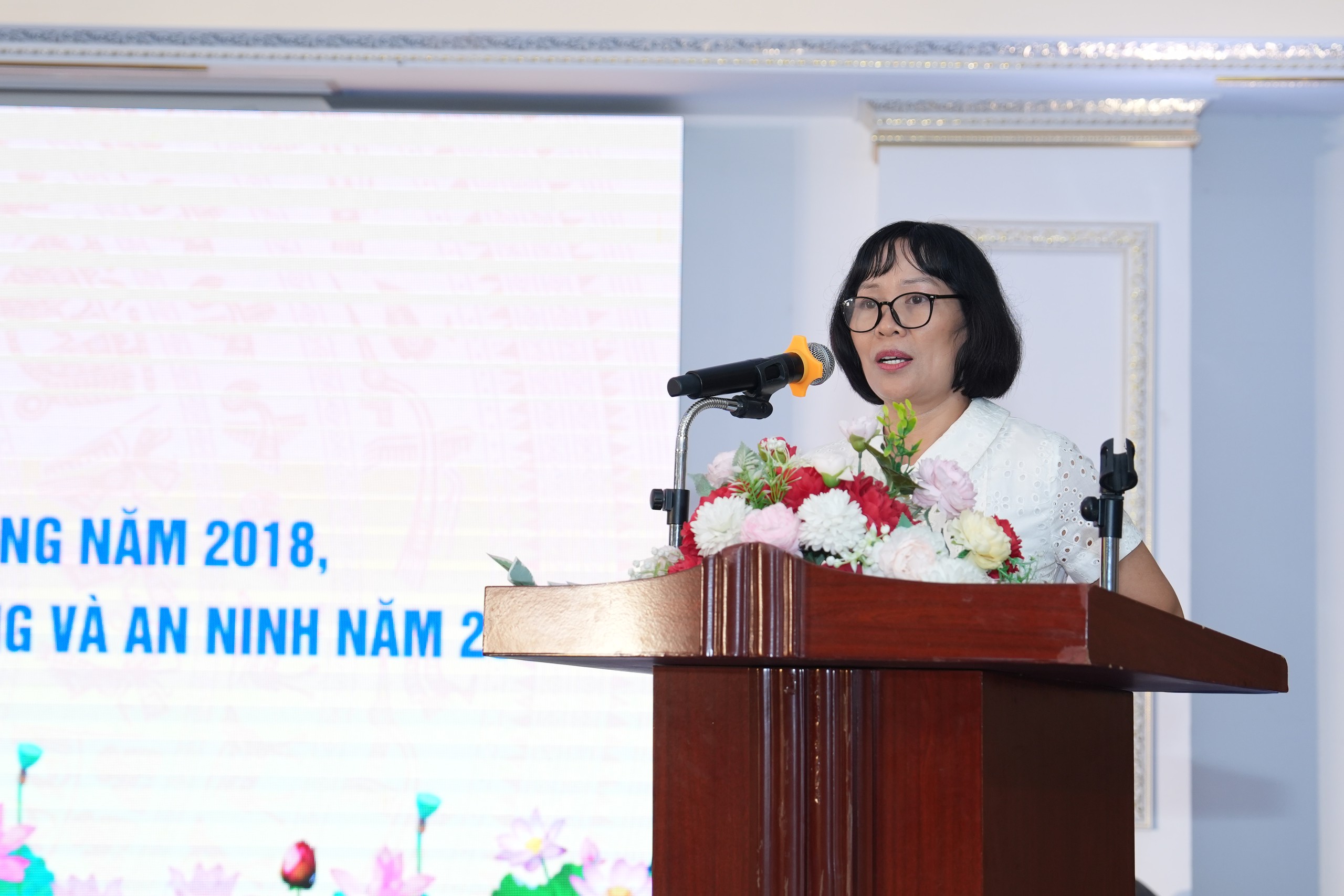 Đ&aacute;nh gi&aacute; to&agrave;n diện việc thi h&agrave;nh 3 luật về quốc ph&ograve;ng, d&acirc;n qu&acirc;n tự vệ v&agrave; gi&aacute;o dục quốc ph&ograve;ng, an ninh - Ảnh 6.
