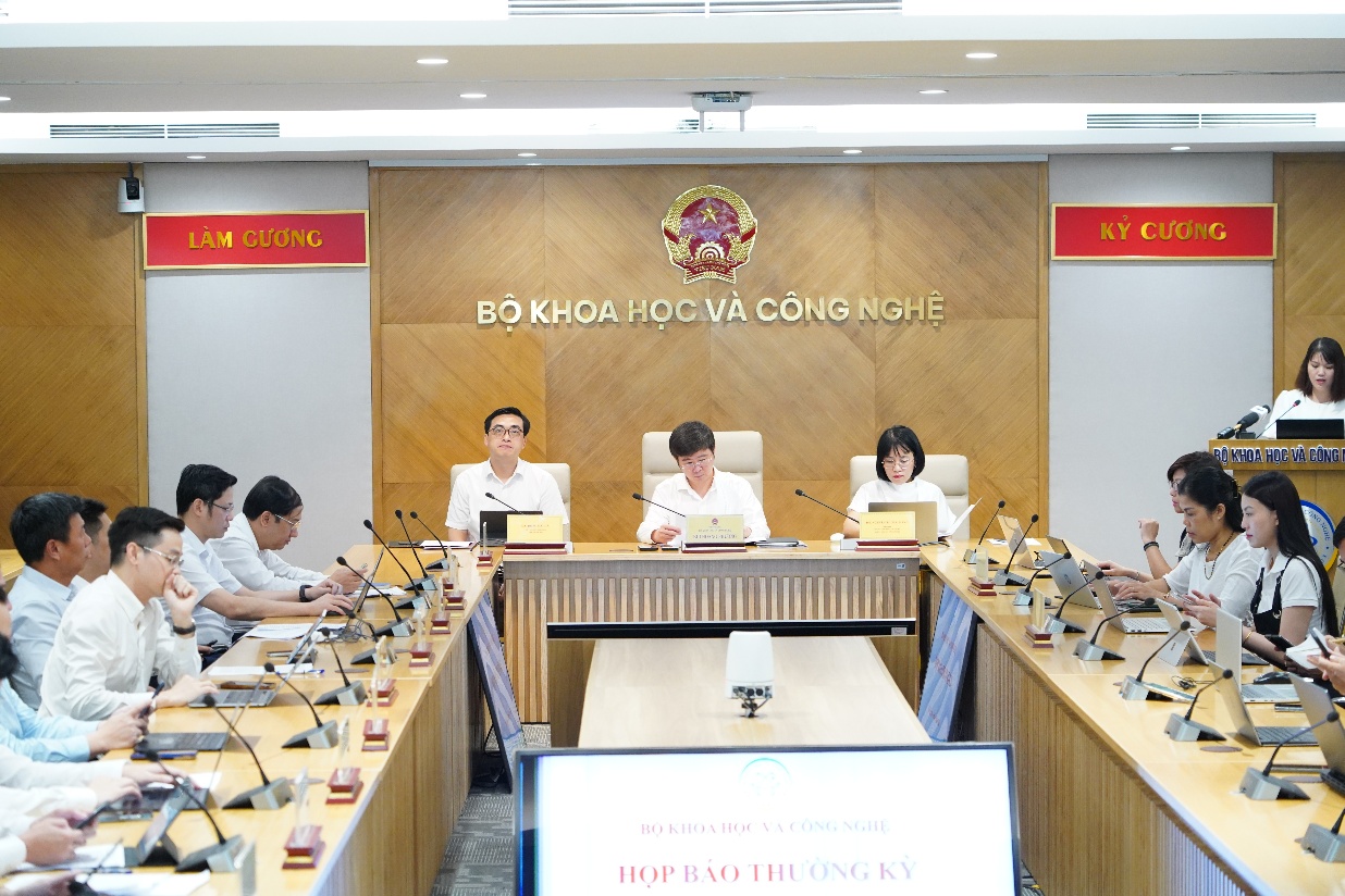 Bộ KH&CN chuyển trọng t&acirc;m từ x&acirc;y dựng thể chế sang đưa ch&iacute;nh s&aacute;ch v&agrave;o thực tiễn- Ảnh 2.