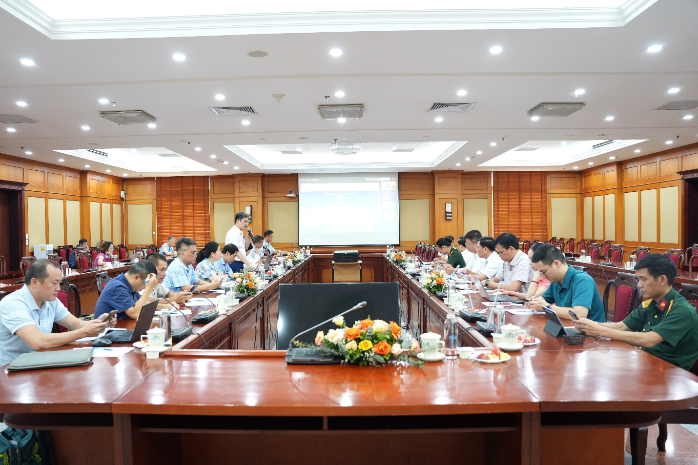 Xây dựng định hướng nghiên cứu Hóa học cho giai đoạn phát triển mới - Ảnh 1.