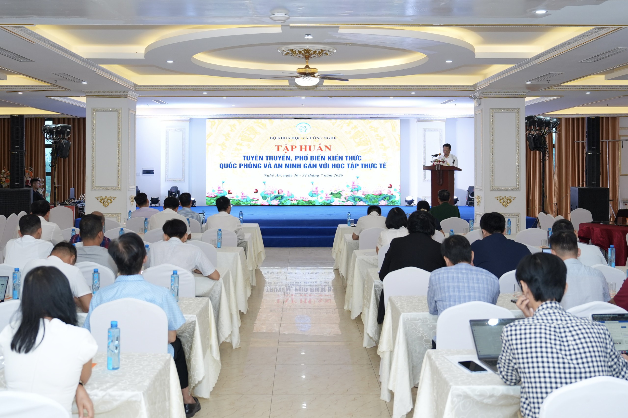 Phát huy vai trò của khoa học, công nghệ trong xây dựng và bảo vệ Tổ quốc- Ảnh 2.