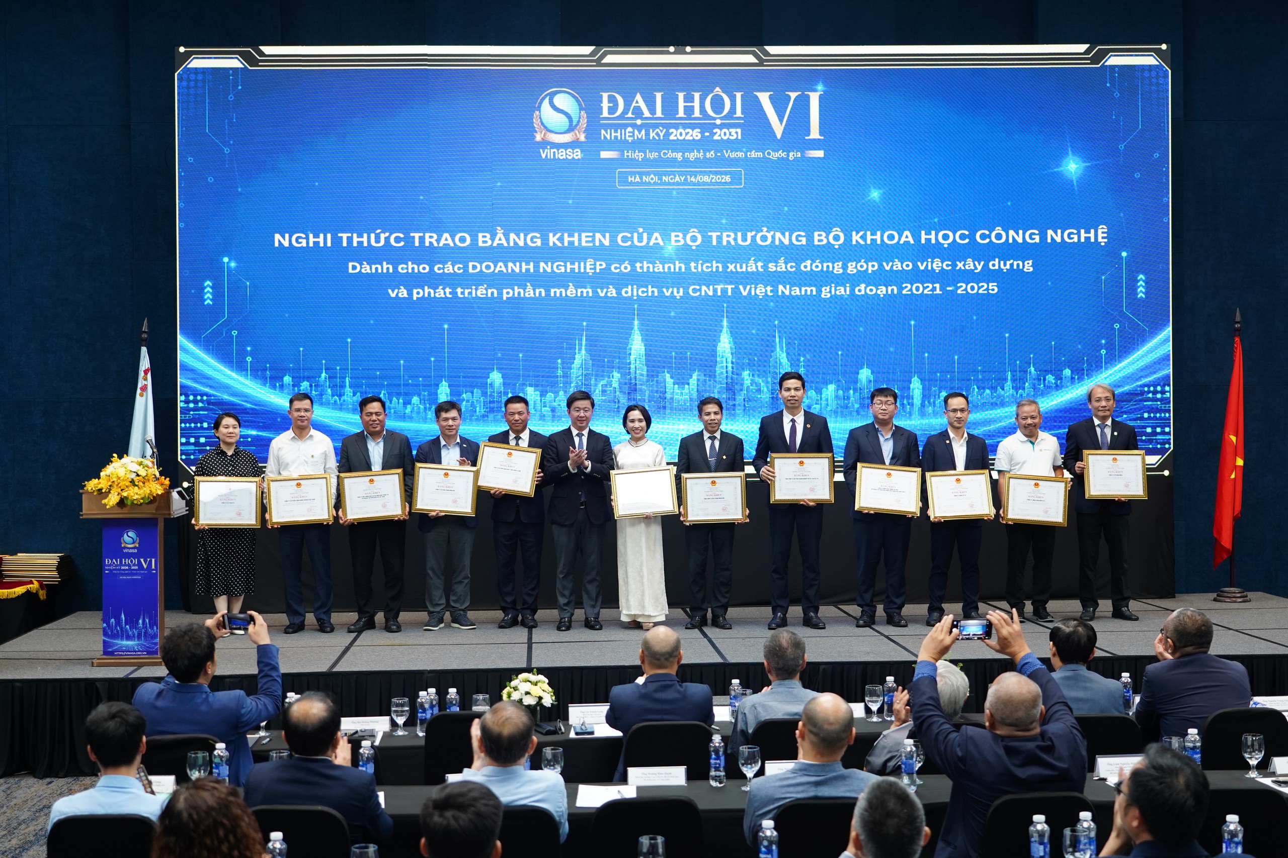 Thứ trưởng Bùi Hoàng Phương: Doanh nghiệp công nghệ số cần tập trung làm chủ công nghệ lõi- Ảnh 5.