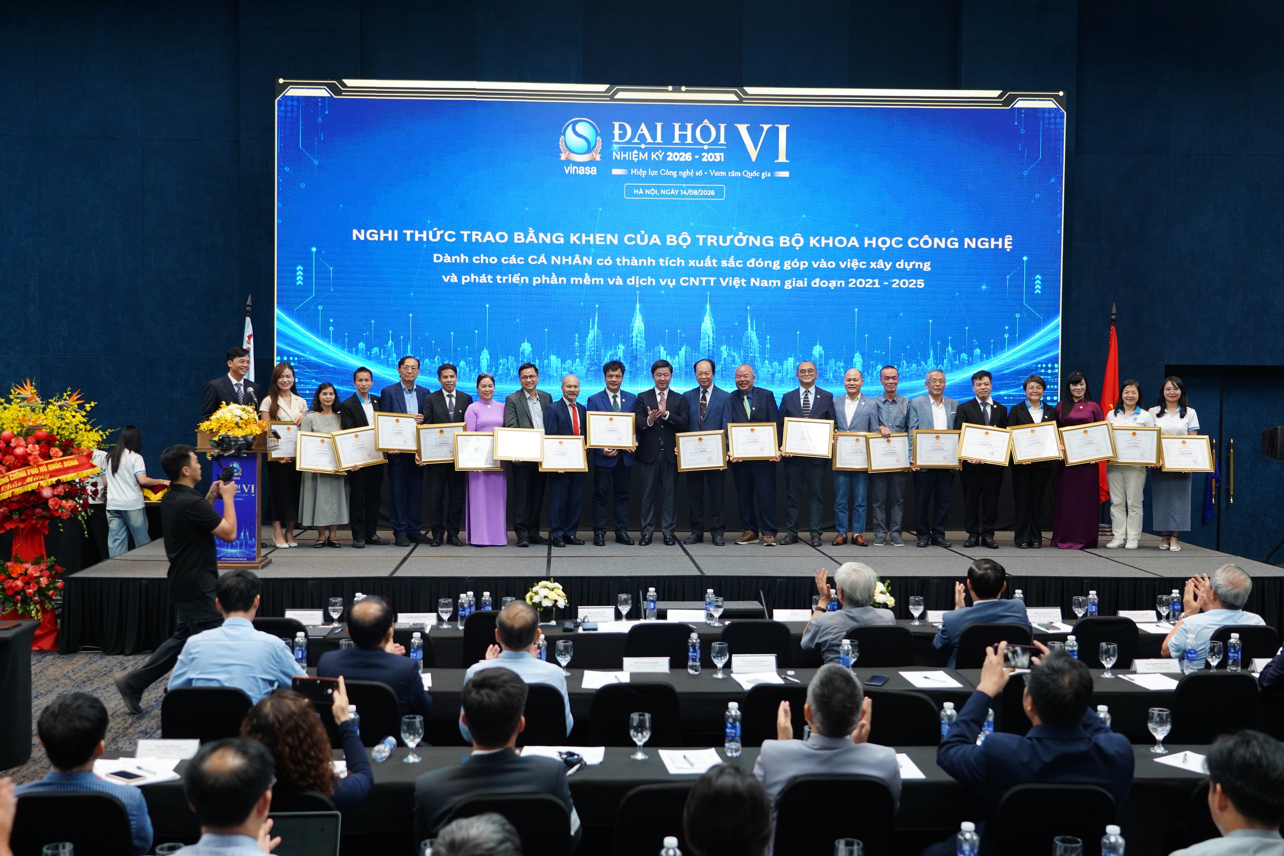 Thứ trưởng Bùi Hoàng Phương: Doanh nghiệp công nghệ số cần tập trung làm chủ công nghệ lõi- Ảnh 6.