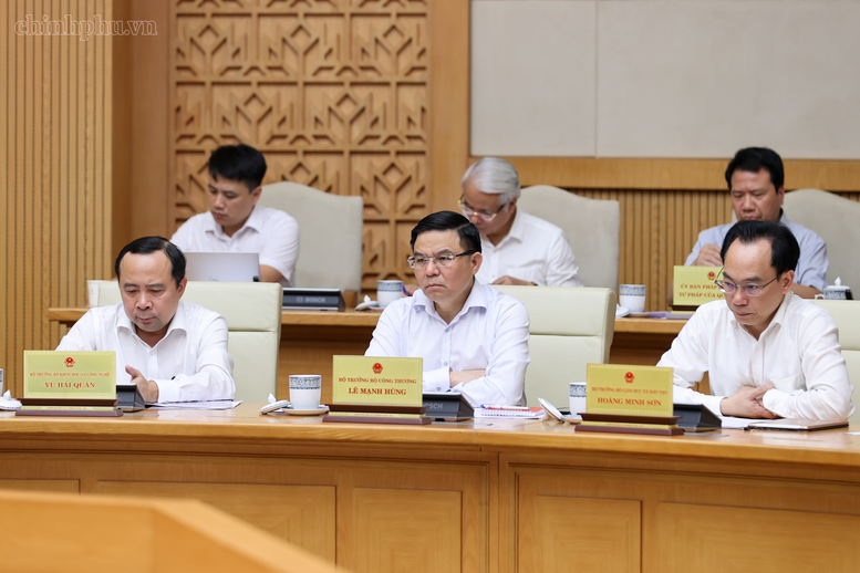 Thủ tướng chủ tr&igrave; phi&ecirc;n họp Ch&iacute;nh phủ về 12 dự &aacute;n luật, nghị quyết quan trọng dự kiến tr&igrave;nh Quốc hội- Ảnh 4.