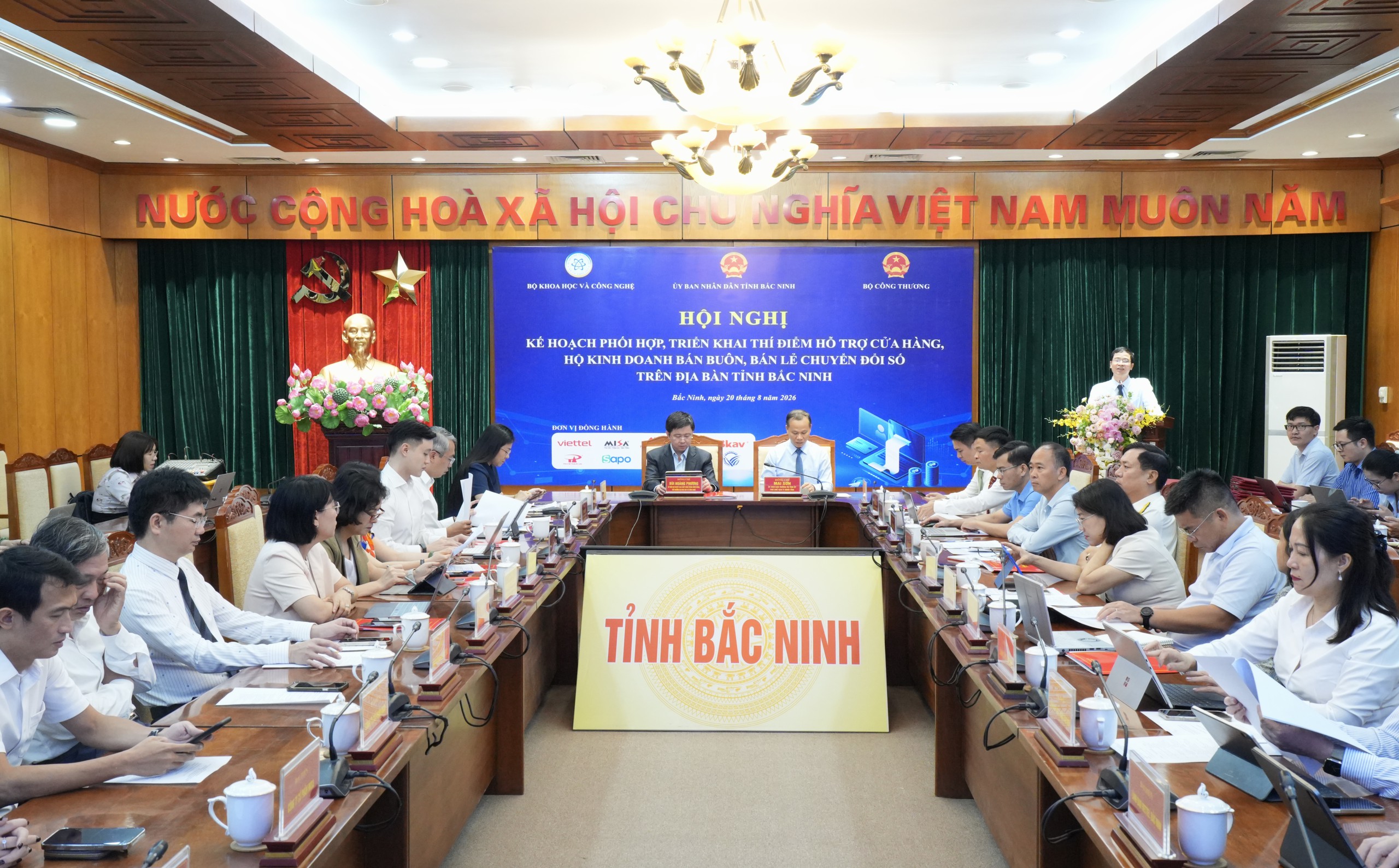 Đưa chuyển đổi số thực chất tới 10.000 hộ kinh doanh Bắc Ninh- Ảnh 2.