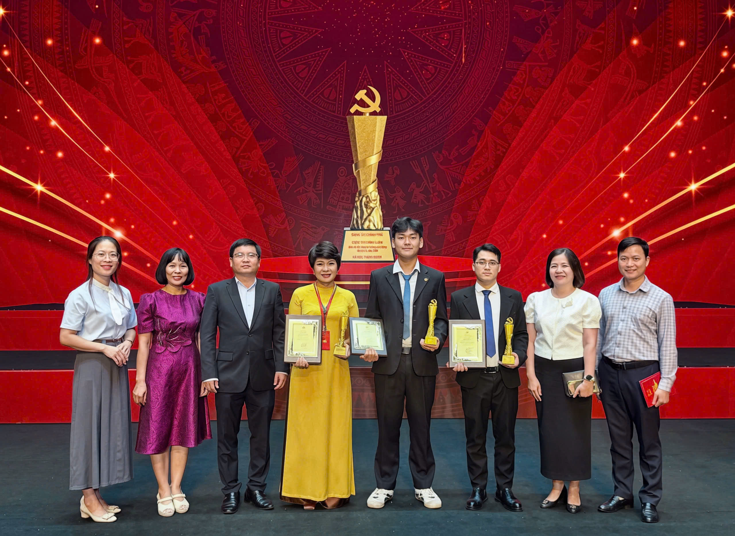 Đảng bộ Bộ Khoa học và Công nghệ đạt 3 giải cuộc thi bảo vệ nền tảng tư tưởng của Đảng- Ảnh 2.
