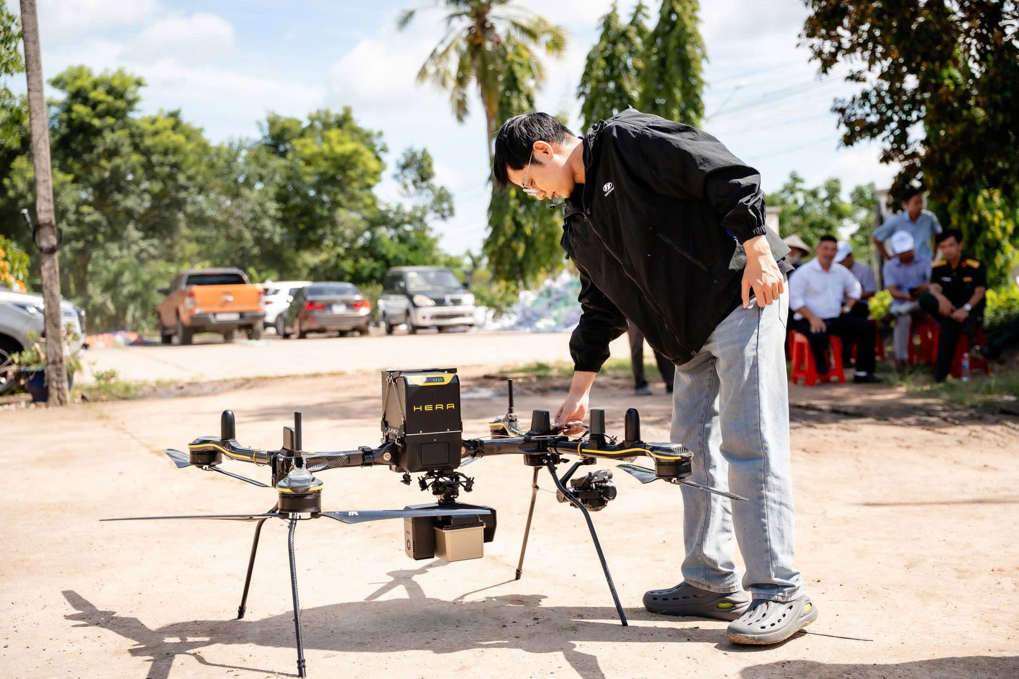 T&acirc;y Ninh sẽ l&agrave; 'cứ điểm' thử nghiệm v&agrave; đ&agrave;o tạo nh&acirc;n lực UAV của cả nước- Ảnh 3.