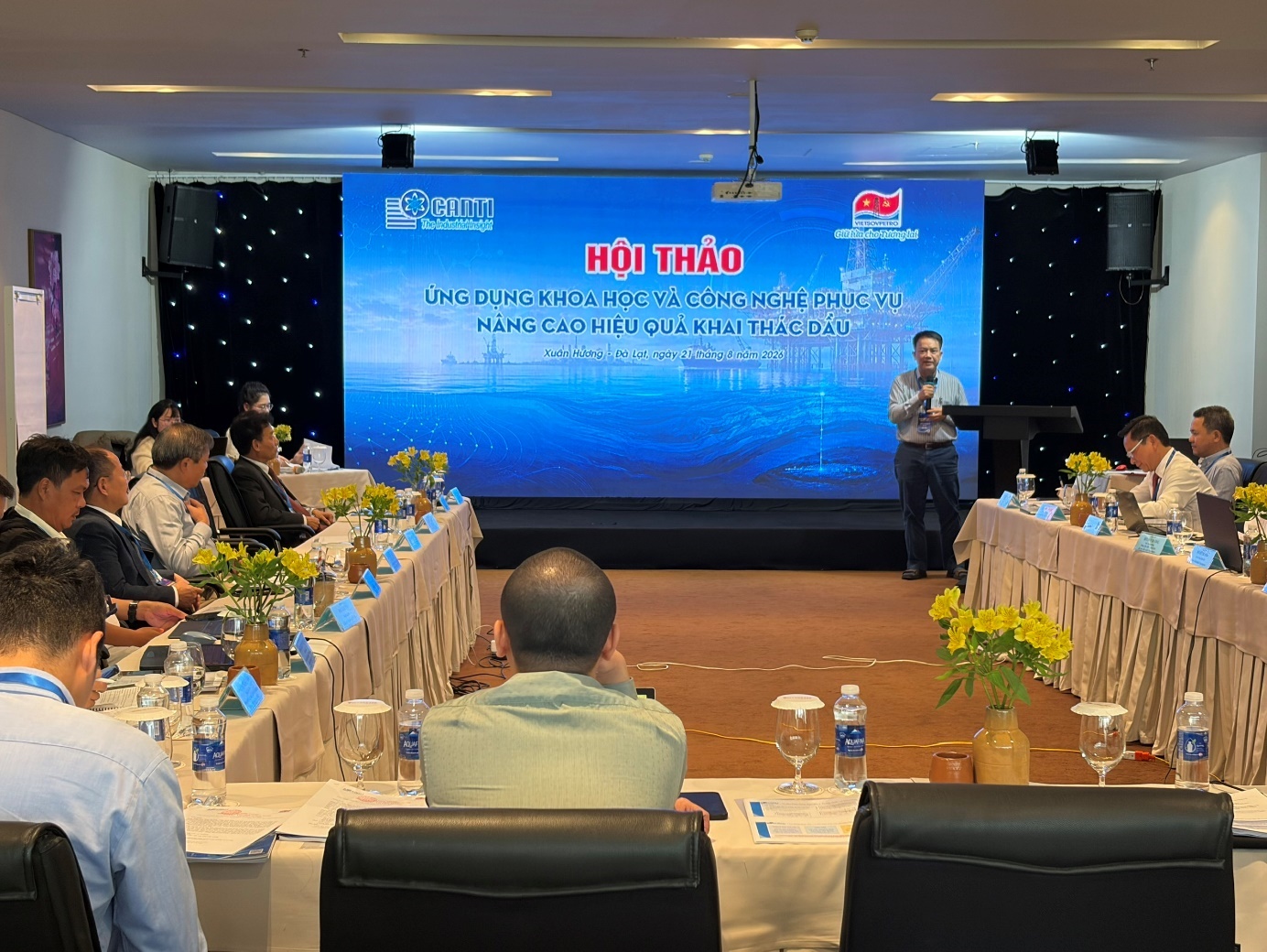 Đưa công nghệ từ phòng thí nghiệm ra mỏ dầu- Ảnh 2.