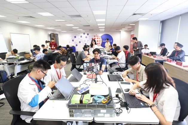 VNNIC chính thức khai mạc Hội nghị APIE Camp 2026 - Khởi đầu hành trình kết nối những kỹ sư Internet thế hệ tiếp theo - Ảnh 3.