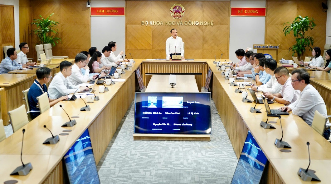 Toàn cảnh buổi làm việc. Toàn cảnh buổi làm việc.