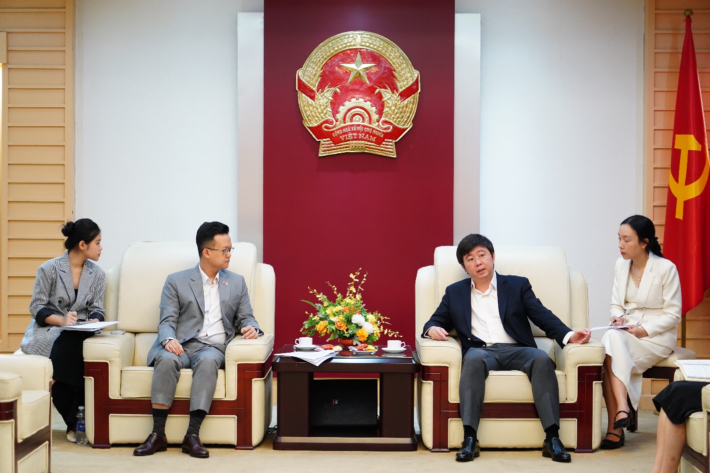 Việt Nam - Singapore thúc đẩy hợp tác AI, bán dẫn và đào tạo nhân lực công nghệ- Ảnh 2.