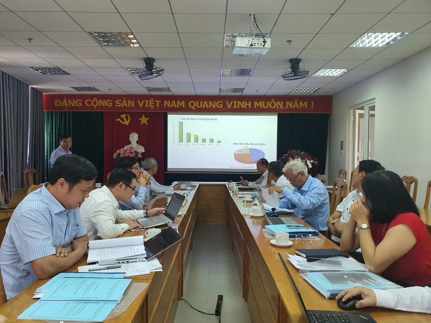 Biến vỏ chanh leo thành thức ăn cho bò bằng công nghệ- Ảnh 3.