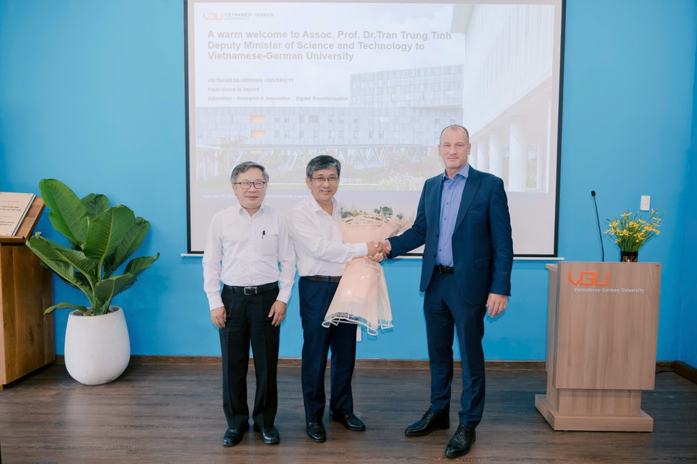 Th&uacute;c đẩy nghi&ecirc;n cứu, ph&aacute;t triển c&ocirc;ng nghệ tại Trường Đại học Việt Đức- Ảnh 3.