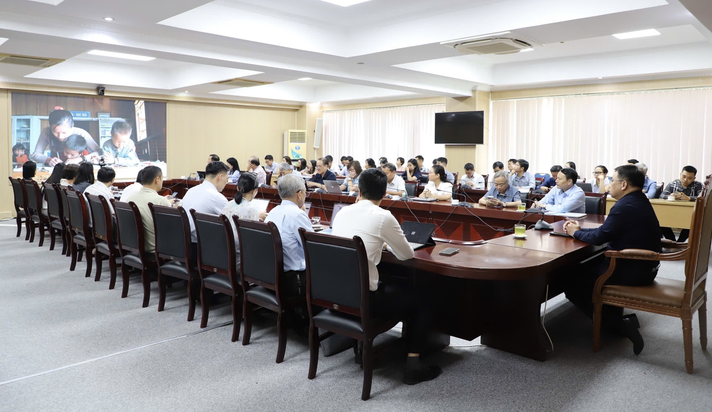 Đảng ủy Bộ Khoa học và Công nghệ học tập, quán triệt các Nghị quyết, Chỉ thị của Bộ Chính trị- Ảnh 3.