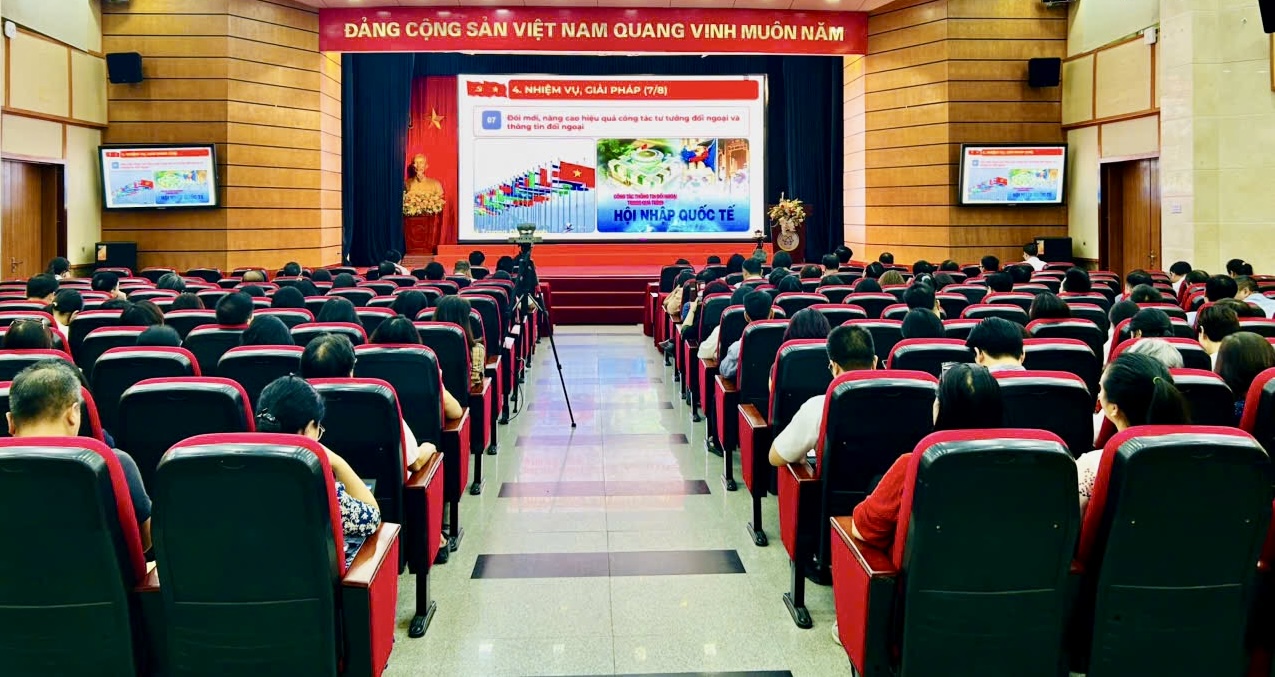 Đảng ủy Bộ Khoa học và Công nghệ học tập, quán triệt các Nghị quyết, Chỉ thị của Bộ Chính trị- Ảnh 1.