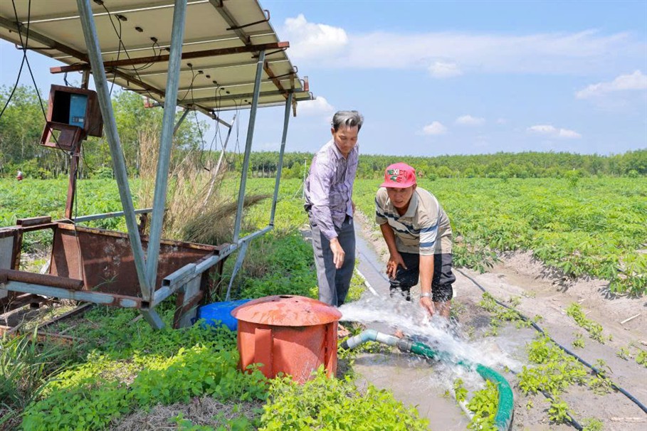 Cuộc sống mới của đồng bào dân tộc vùng biên Tây Ninh - Ảnh 1.