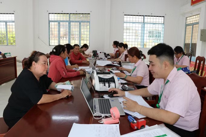 Đưa vốn tới tận cơ sở, tiếp sức phát triển sản xuất- Ảnh 2.