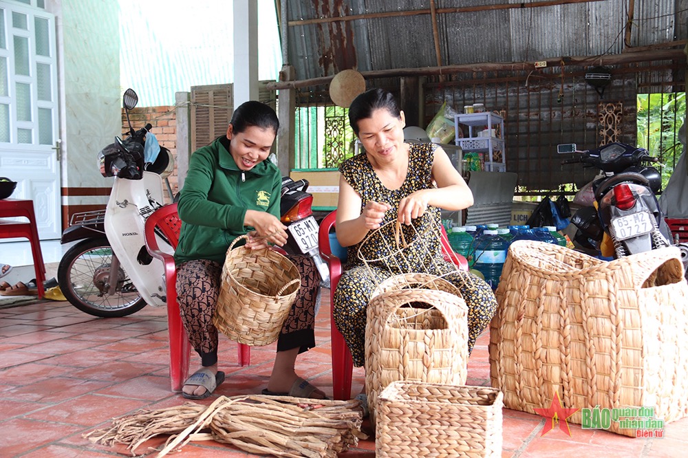 Nhiều ch&iacute;nh s&aacute;ch đột ph&aacute; tạo diện mạo mới v&ugrave;ng đồng b&agrave;o d&acirc;n tộc thiểu số ở Cần Thơ- Ảnh 2.