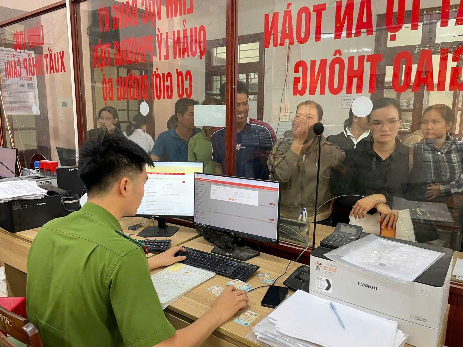 Gia Lai: Mạng truyền số liệu chuyên dùng làm nền tảng kết nối chính quyền số, thúc đẩy ứng dụng AI- Ảnh 1.