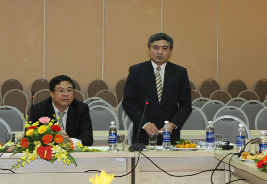 Thứ trưởng Bộ TT&TT Nguyễn Minh Hồng phát biểu tại hội nghị
