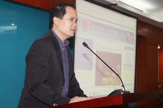Ông Bùi Văn Toàn, Giám đốc VNAH đại diện cho nhà tài trợ phát biểu.