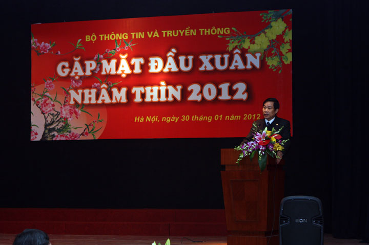 Bộ trưởng Bộ Thông tin và Truyền Thông Nguyễn Bắc Son chúc mừng đầu năm mới Nhâm Thìn 2012