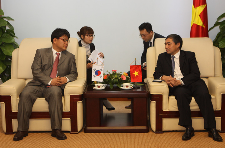 Ảnh Th&uacute;y H&ograve;a