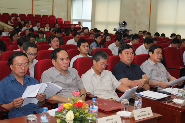 Các đại biểu tham dự tại khu vực 18 Nguyễn Du