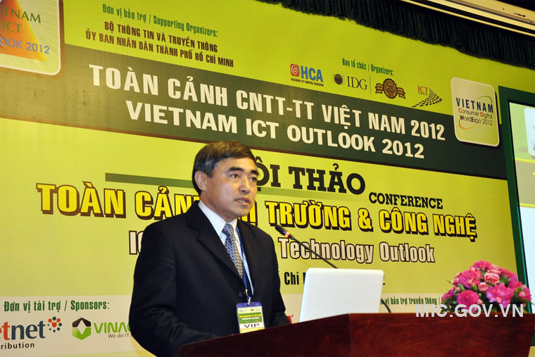 Thứ trưởng Bộ TT&TT Nguyễn Minh Hồng phát biểu khai mạc